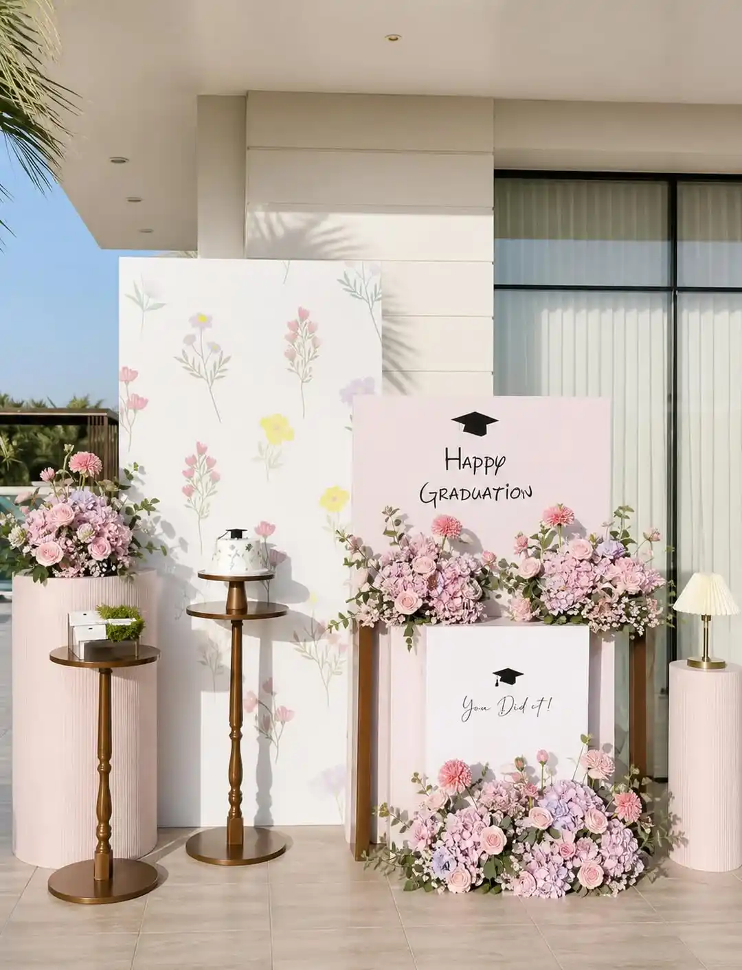 17 Floral Graduation Party Ideas You’ll Love 3 Floral Graduation Party