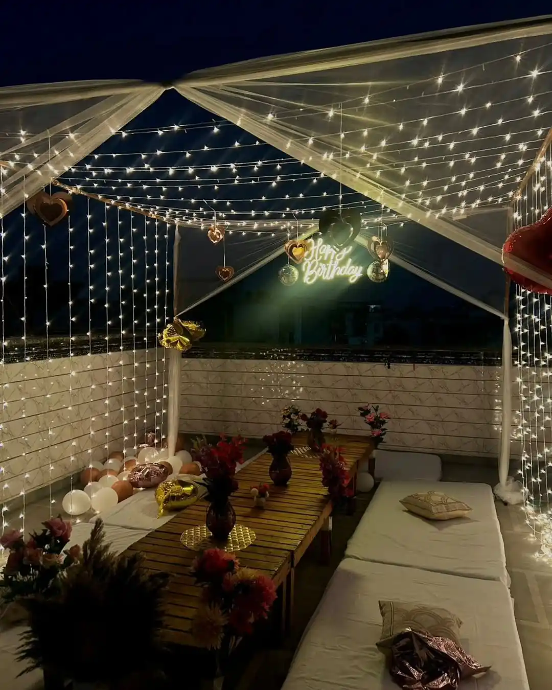 Women’s 40th Birthday Party Ideas: 11 Chic Ways to Celebrate 8 “Forty Under the Stars” Rooftop Party