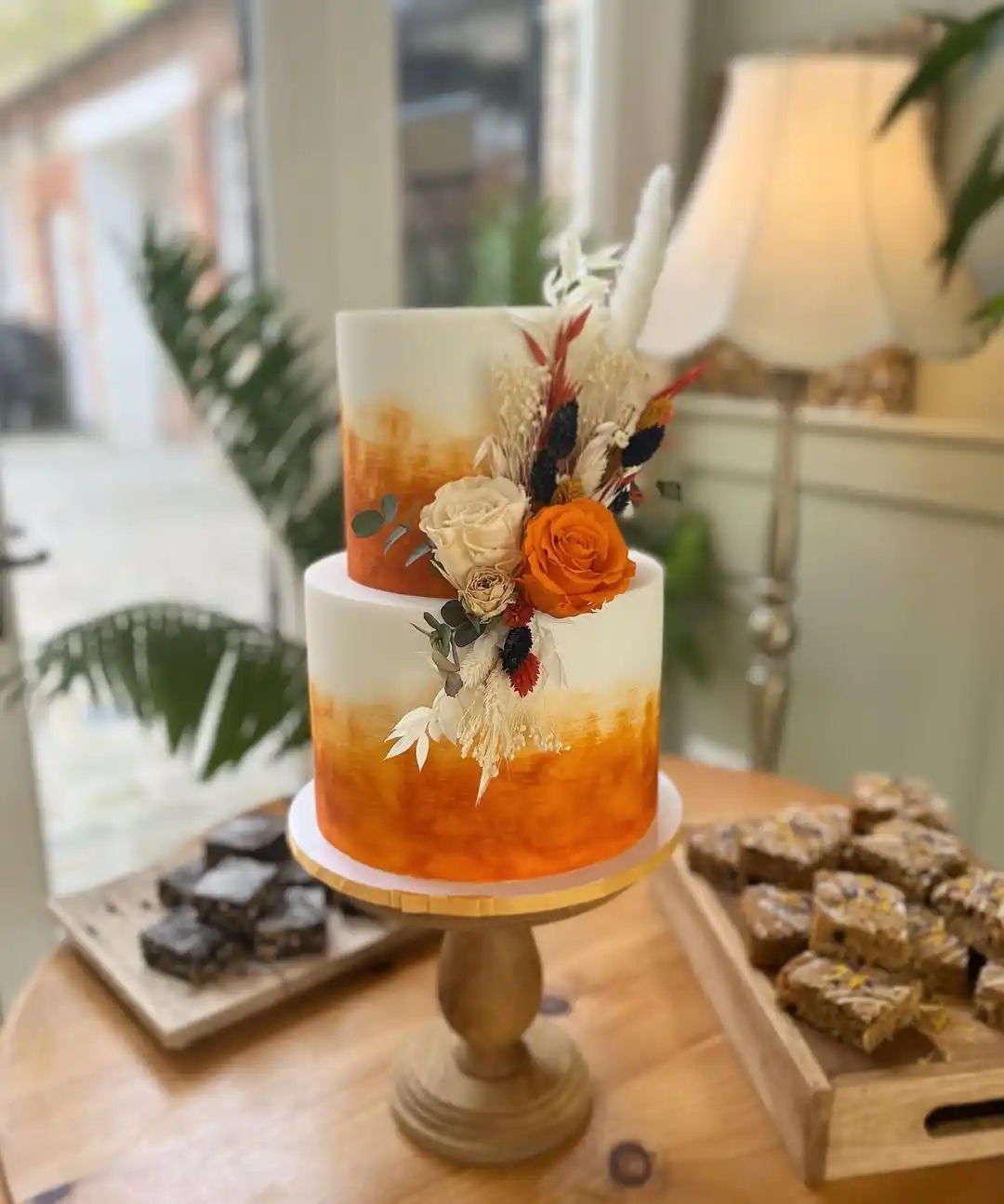 Orange Wedding Cakes That Steal the Spotlight 3 Orange Wedding Cake
