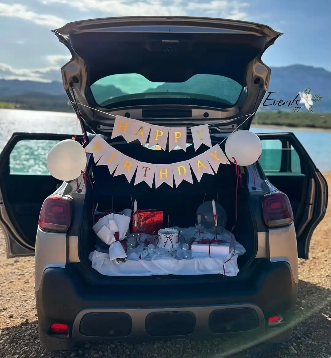 Women’s 40th Birthday Party Ideas: 11 Chic Ways to Celebrate 11 Road Trip
