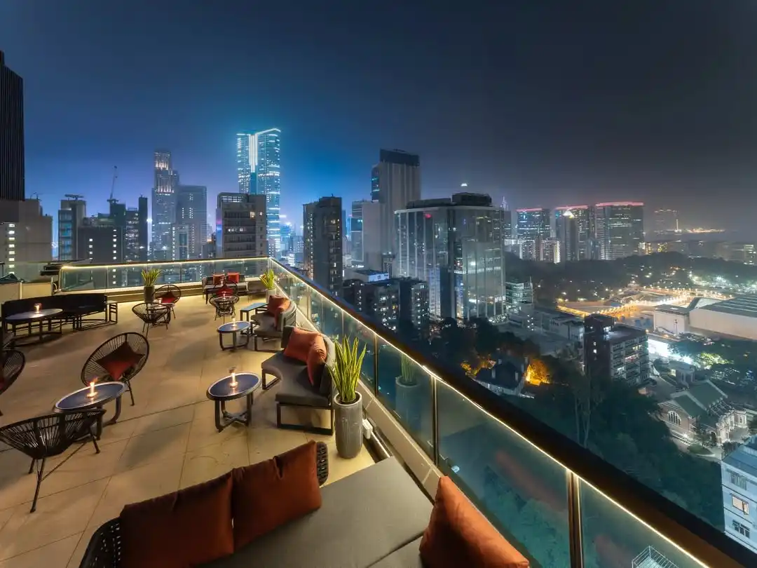 Sweet 16 Birthday Party Ideas: 13 Fun Themes to Try 8 Rooftop Party with city views